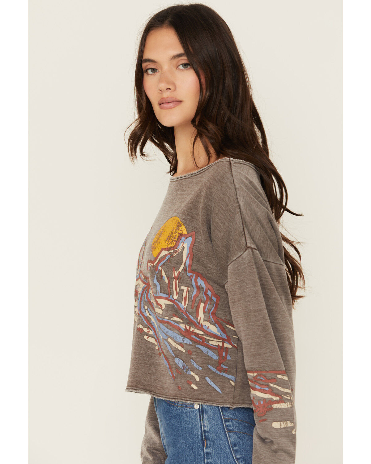 Cleo + Wolf Women's Mountain Long Sleeve Graphic Shirt