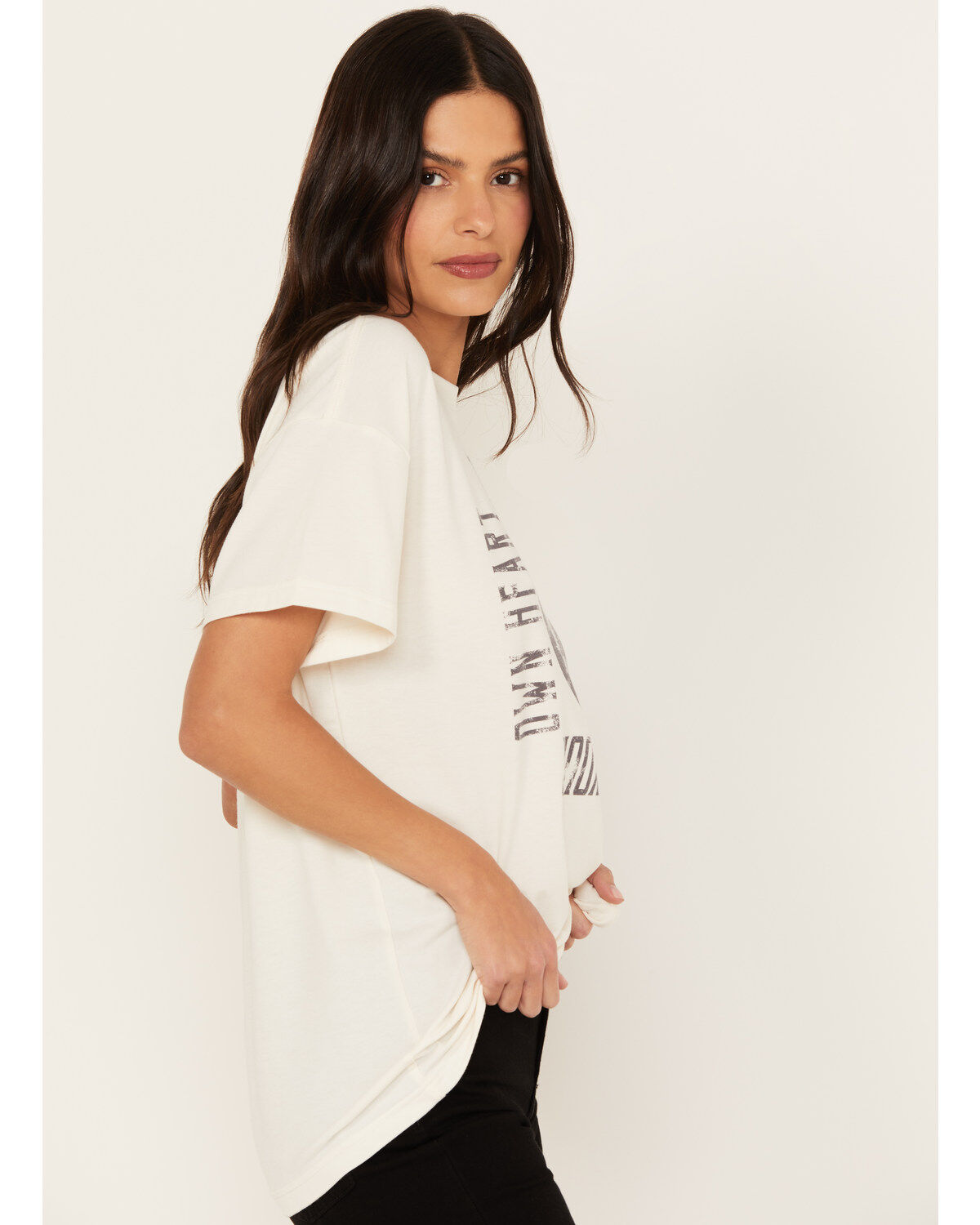 Cleo + Wolf Women's Trust Your Own Heart Oversized Graphic Tee