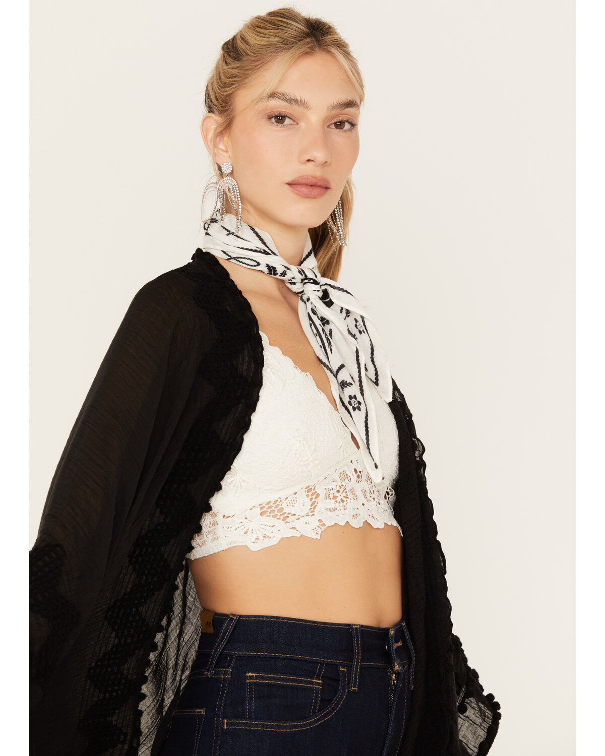 Shyanne Women's Chevron Tassel Chenille Shawl