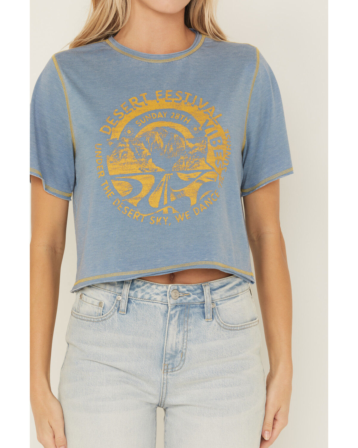 Cleo + Wolf Women's Desert Festival Short Sleeve Graphic Tee