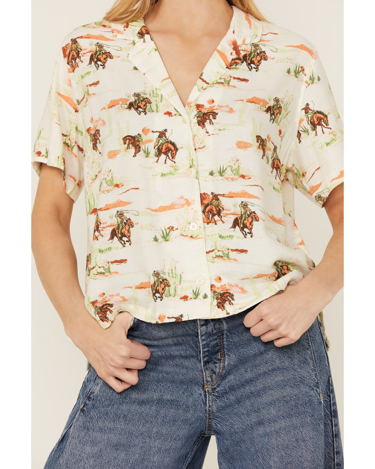 Wrangler Retro Women's Western Print Short Sleeve Button-Down Western Shirt