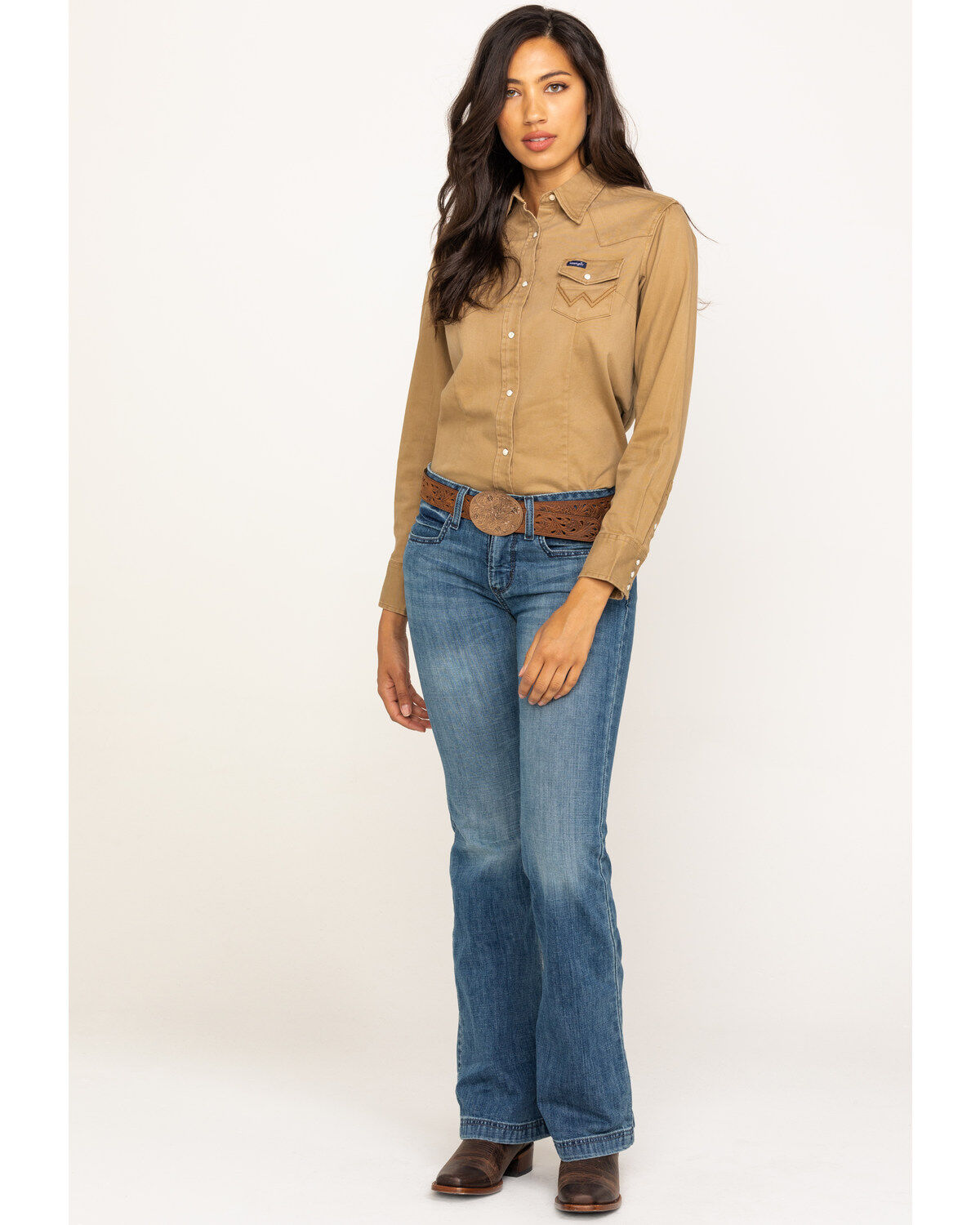 Wrangler Women's Solid Long Sleeve Snap Western Shirt