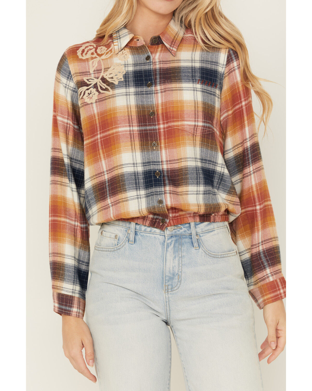 Cleo + Wolf Women's Embroidered Cropped Plaid Print Flannel Shirt