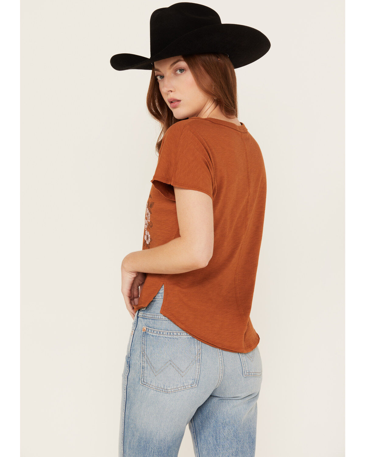 Shyanne Women's Open Road V Neck Graphic Tee