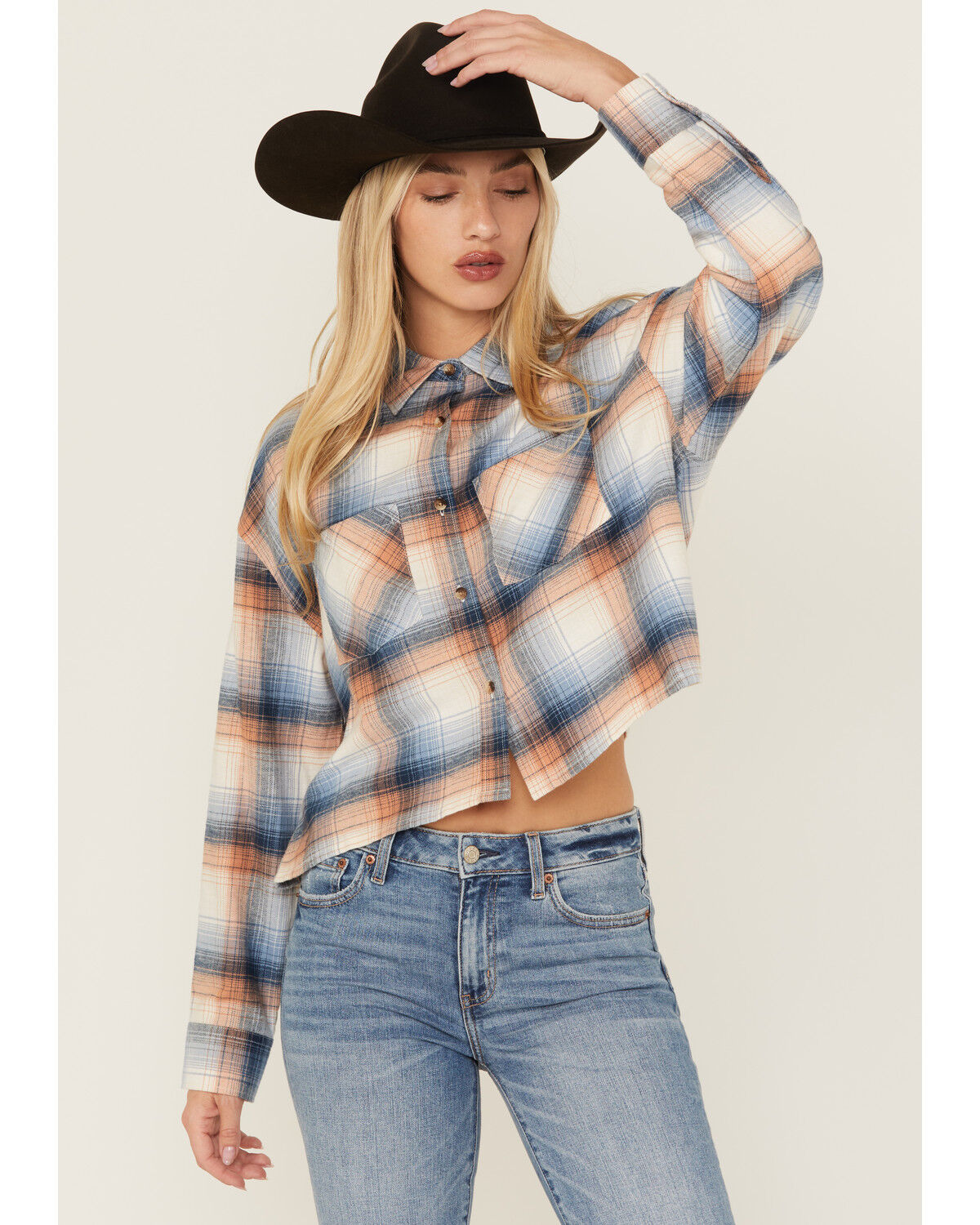 Ely Walker Women's Plaid Print Long Sleeve Button-Down Cropped Flannel Shirt