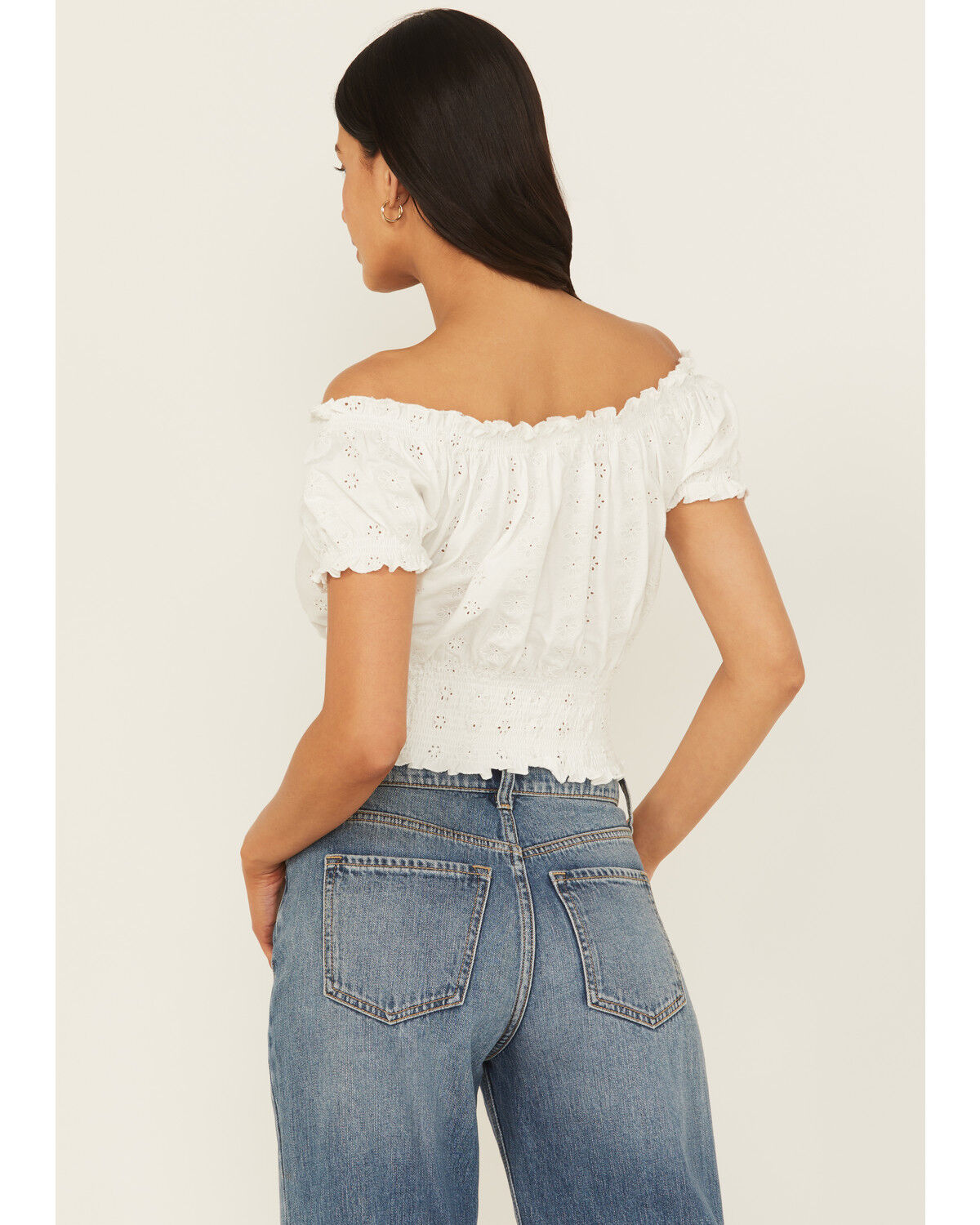 Cleo + Wolf Women's Eyelet Smocked Short Sleeve Crop Top