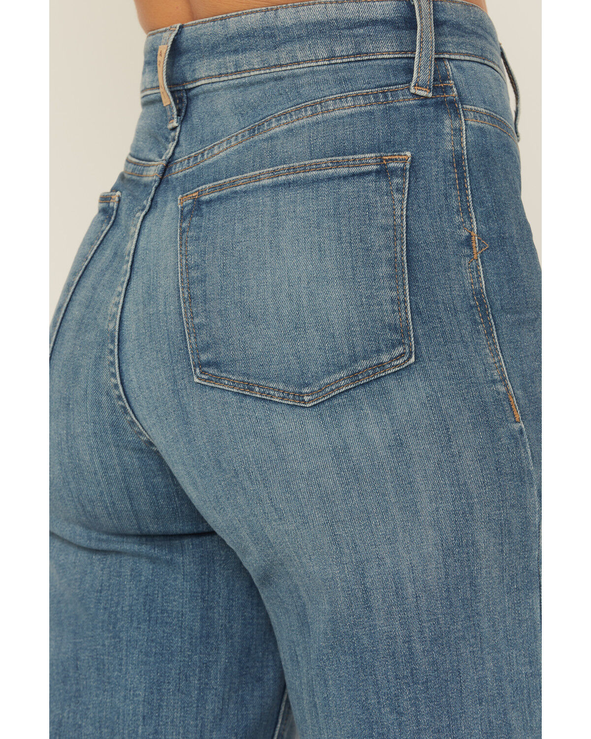 Ariat Women's Sloane Medium Wash Ultra High Rise Wide Leg Denim Jeans