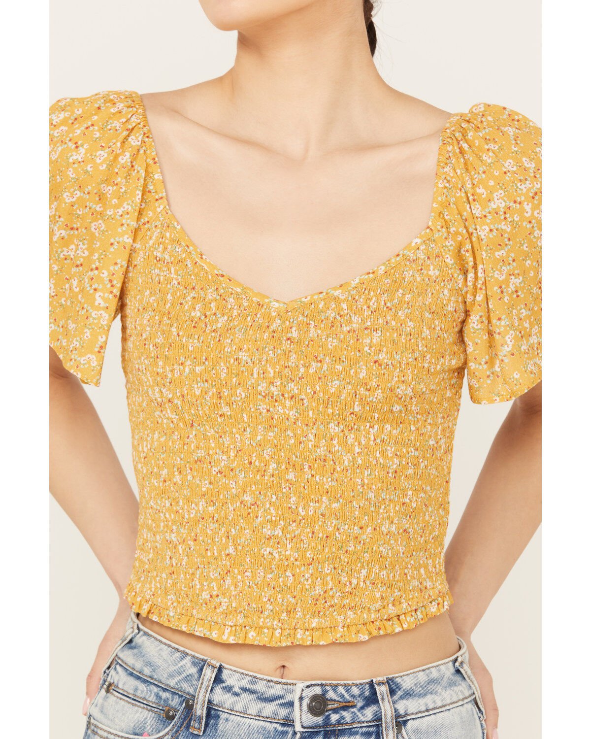 Beyond The Radar Women's Floral Printed Smocked Top