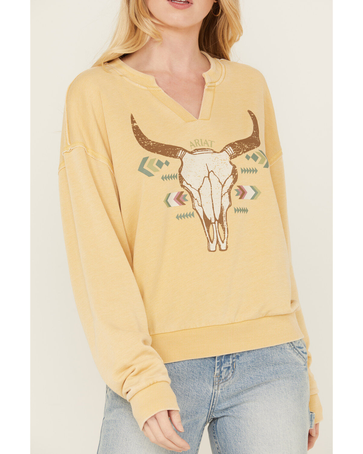 Ariat Women's Steer Head Pullover Sweatshirt
