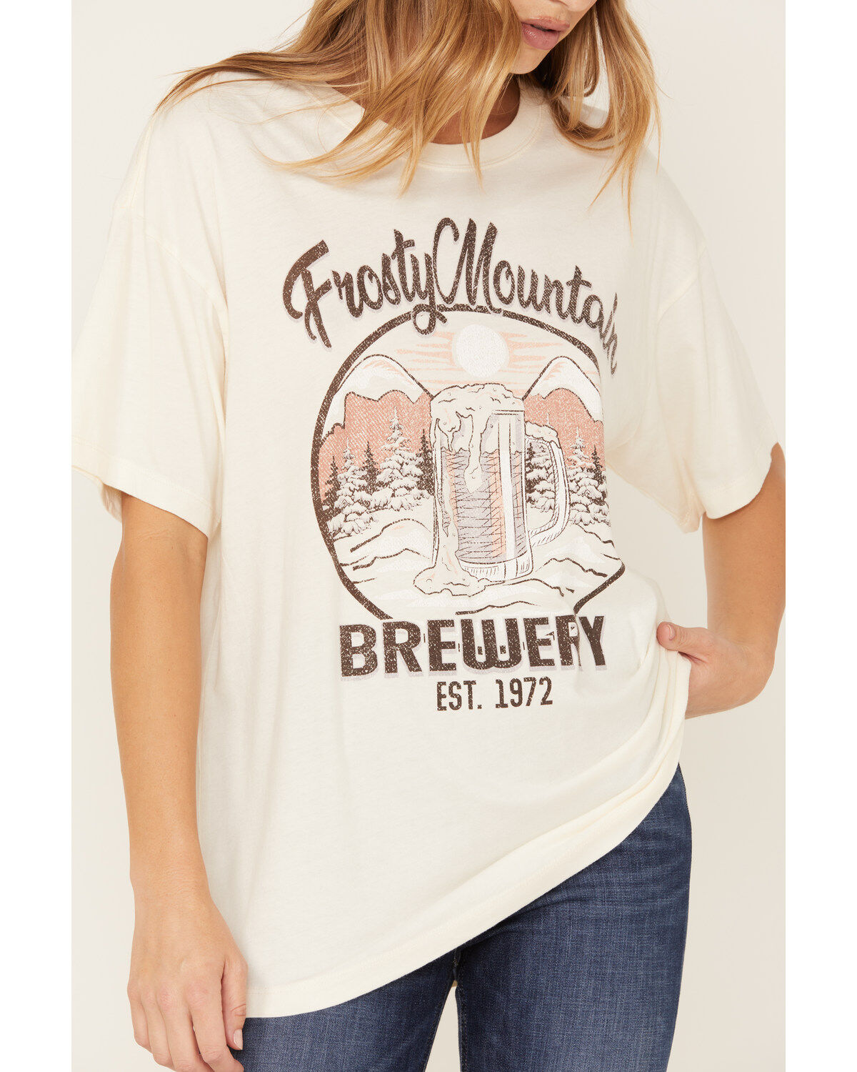 Cleo + Wolf Women's Frosty Mountain Oversized Short Sleeve Graphic Tee