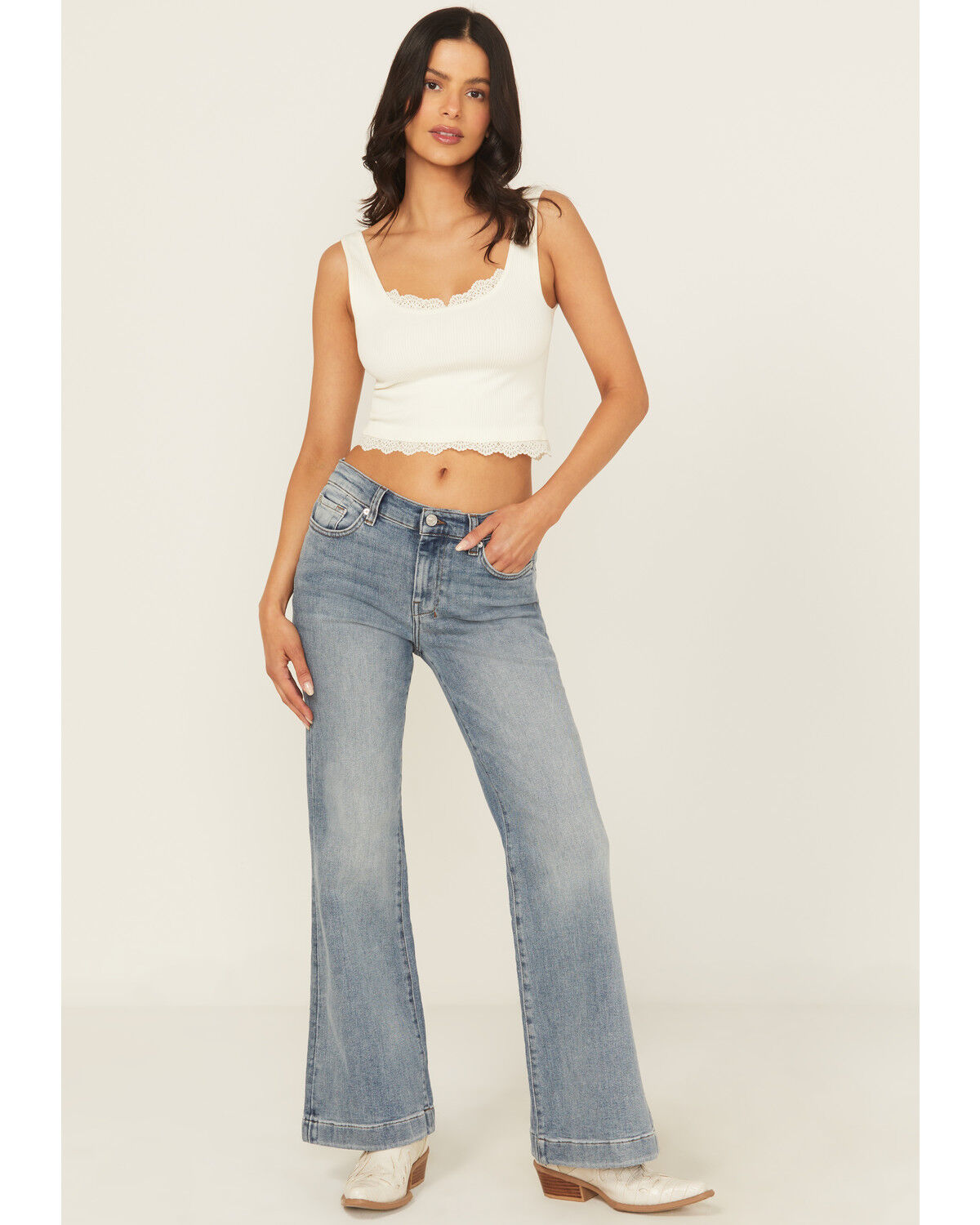 7 For All Mankind Women's Santa Rosa Mid Rise Tailorless Dojo Bootcut Denim Jeans