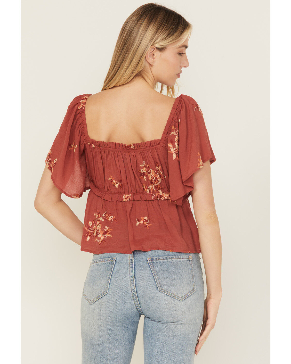 Wild Moss Women's Floral Embroidered Short Sleeve Peplum Top