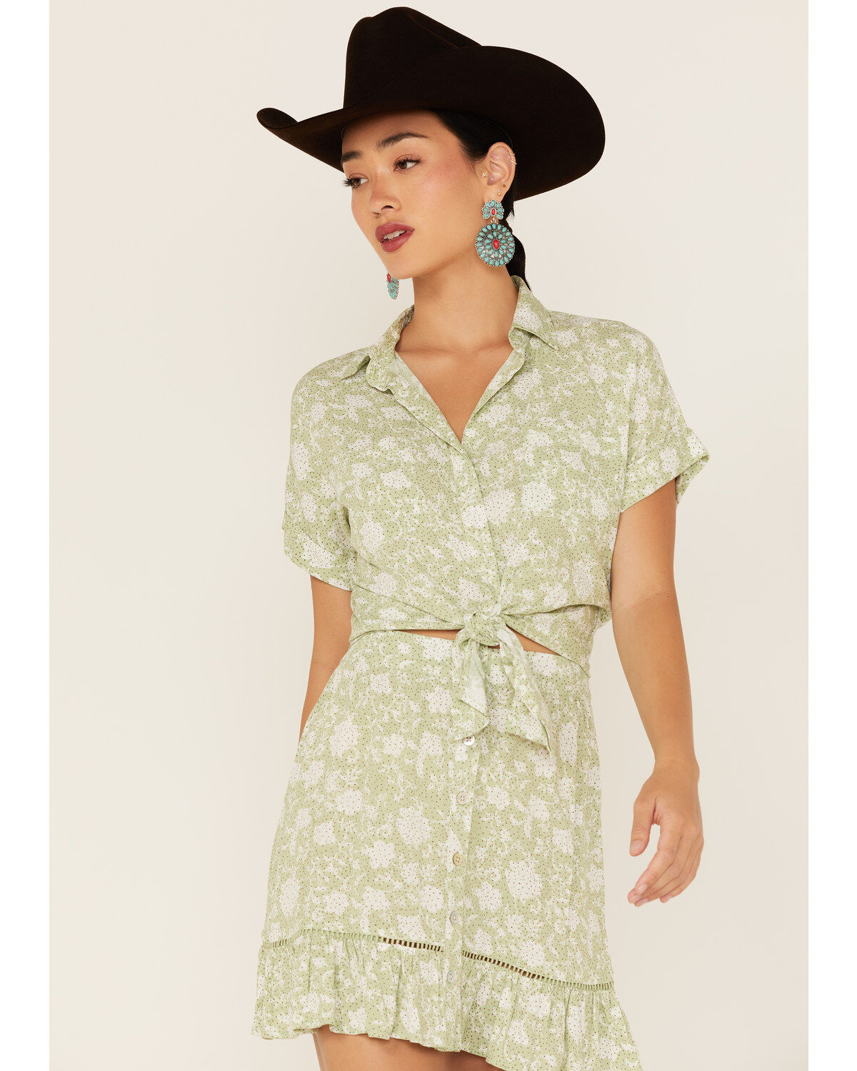 Shyanne Women's Floral Print Tie Front Short Sleeve Button Shirt