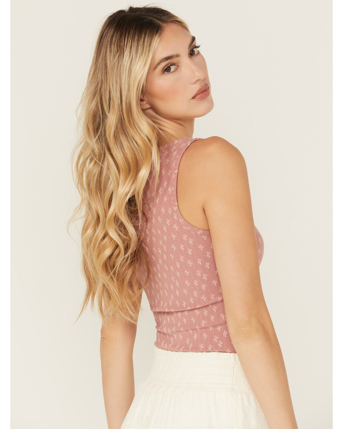 Cleo + Wolf Women's Floral Print Ribbed Sleeveless Cropped Tank Top