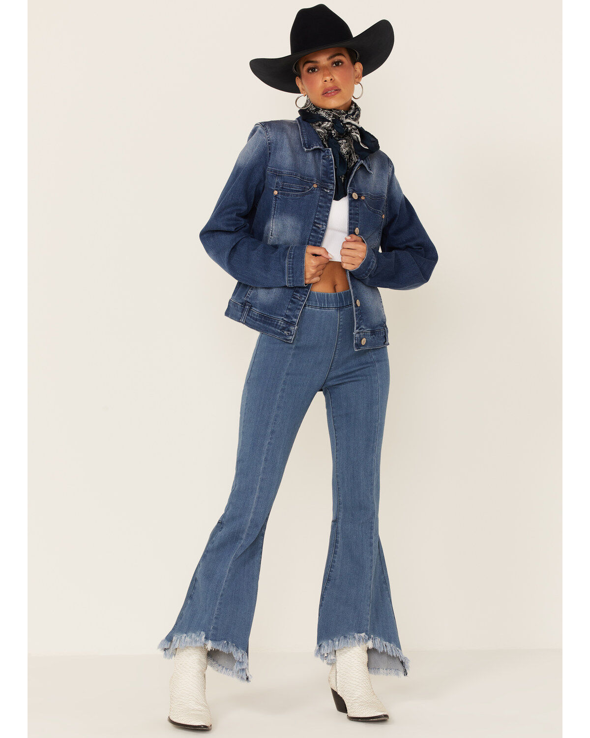 Shyanne Women's Henderson Medium Wash Button Down Denim Jacket