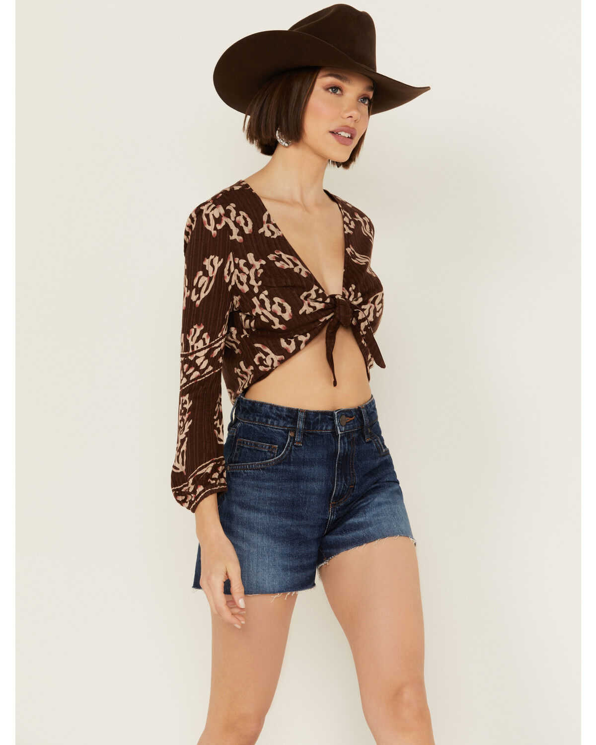 Shyanne Women's Printed Tie Front Long Sleeve Cropped Top