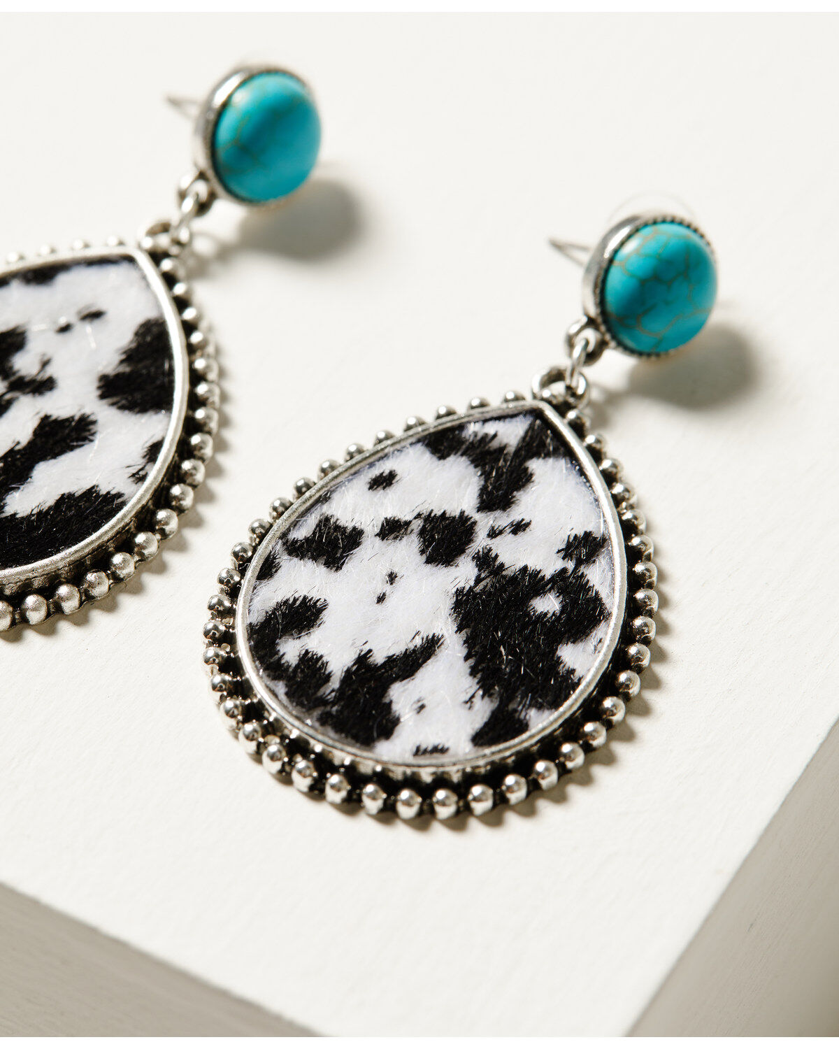 Shyanne Women's Cowhide Oval Drop Earrings