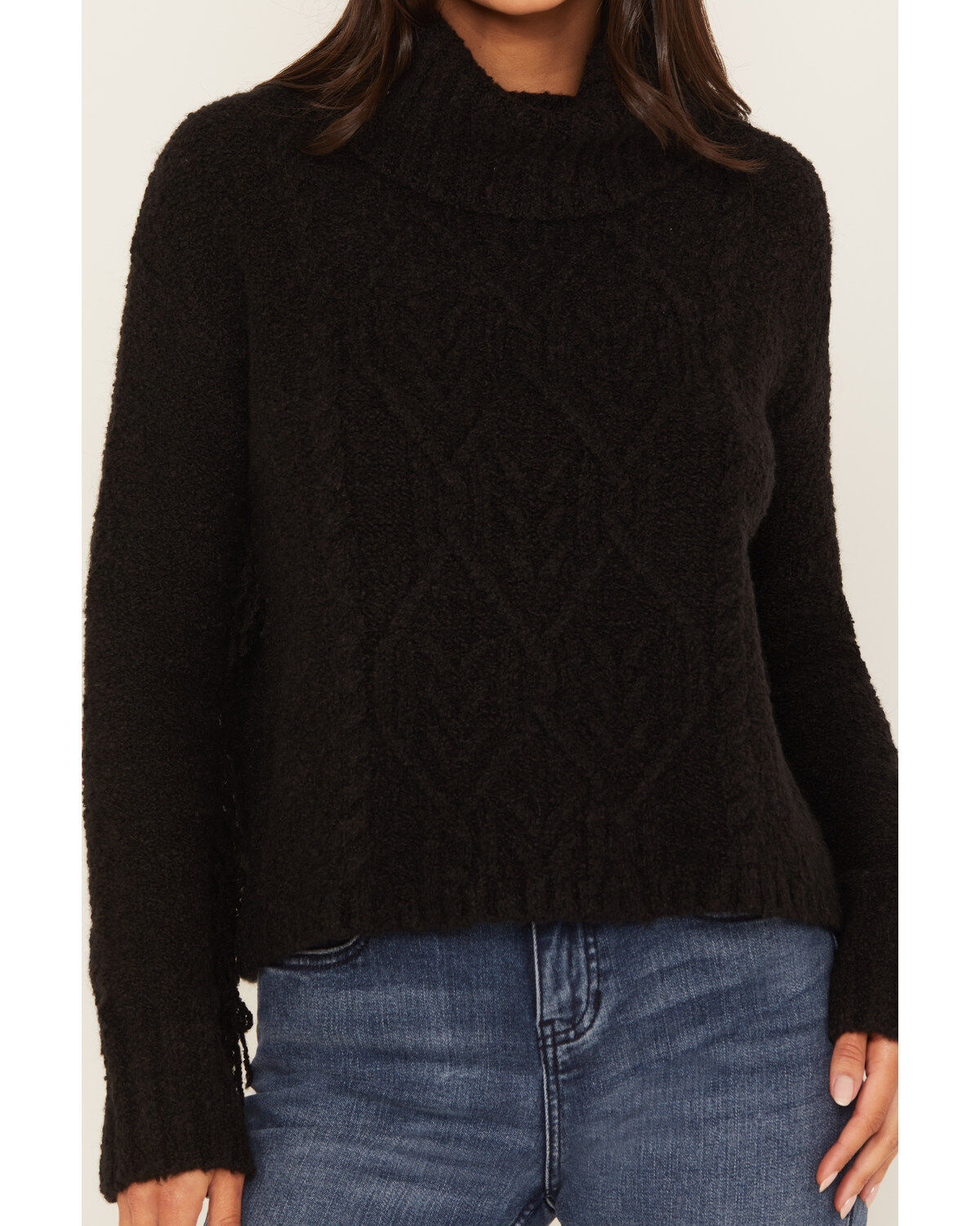 Shyanne Women's Cable Fringe Sweater