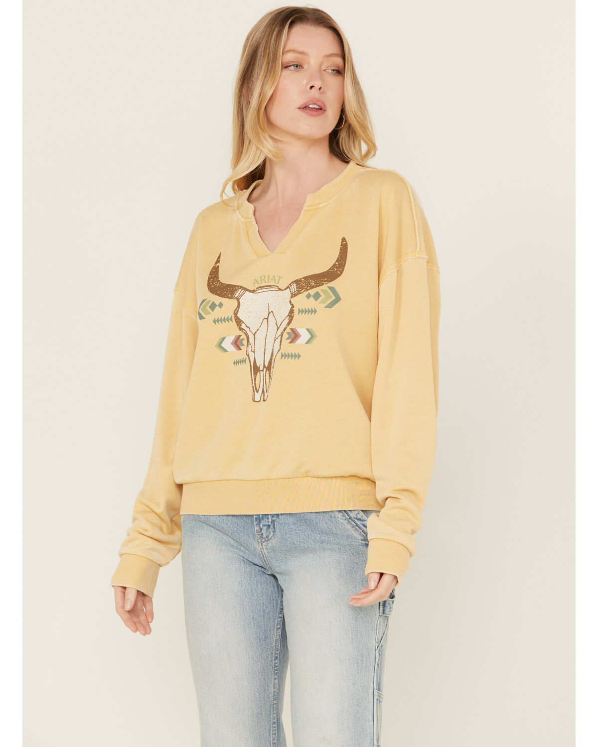 Ariat Women's Steer Head Pullover Sweatshirt