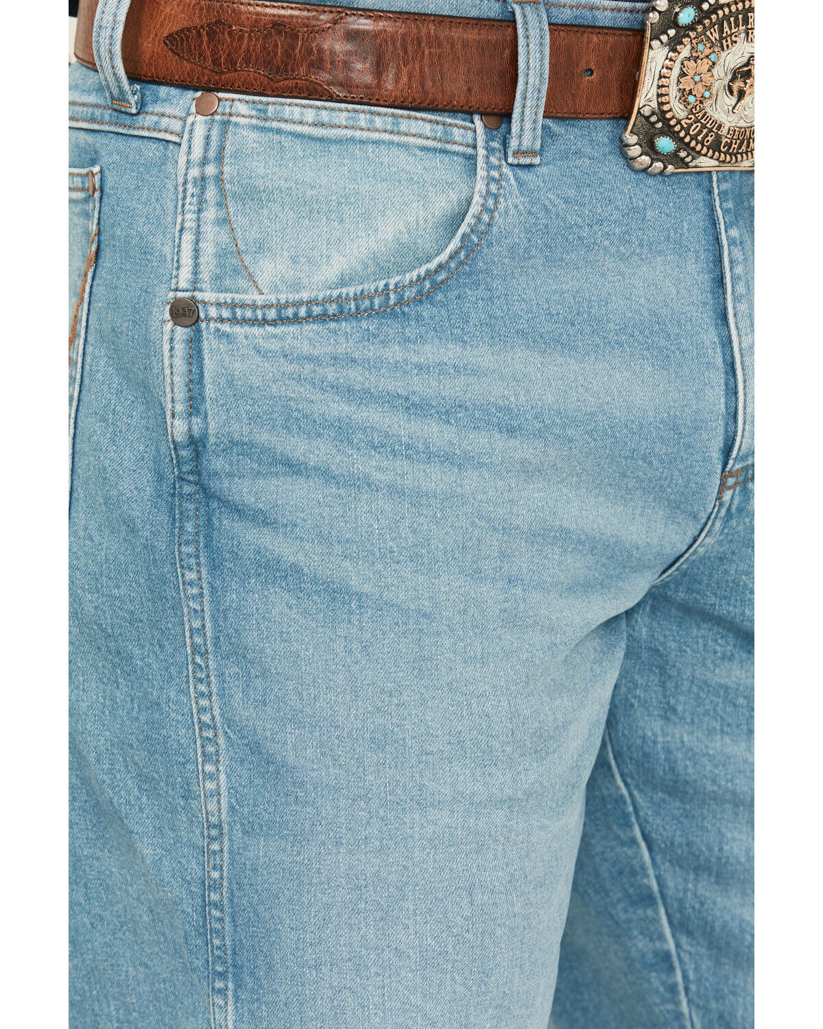 Wrangler Men's Retro Medium Washed Relaxed Fit Bootcut Stretch Denim Jeans