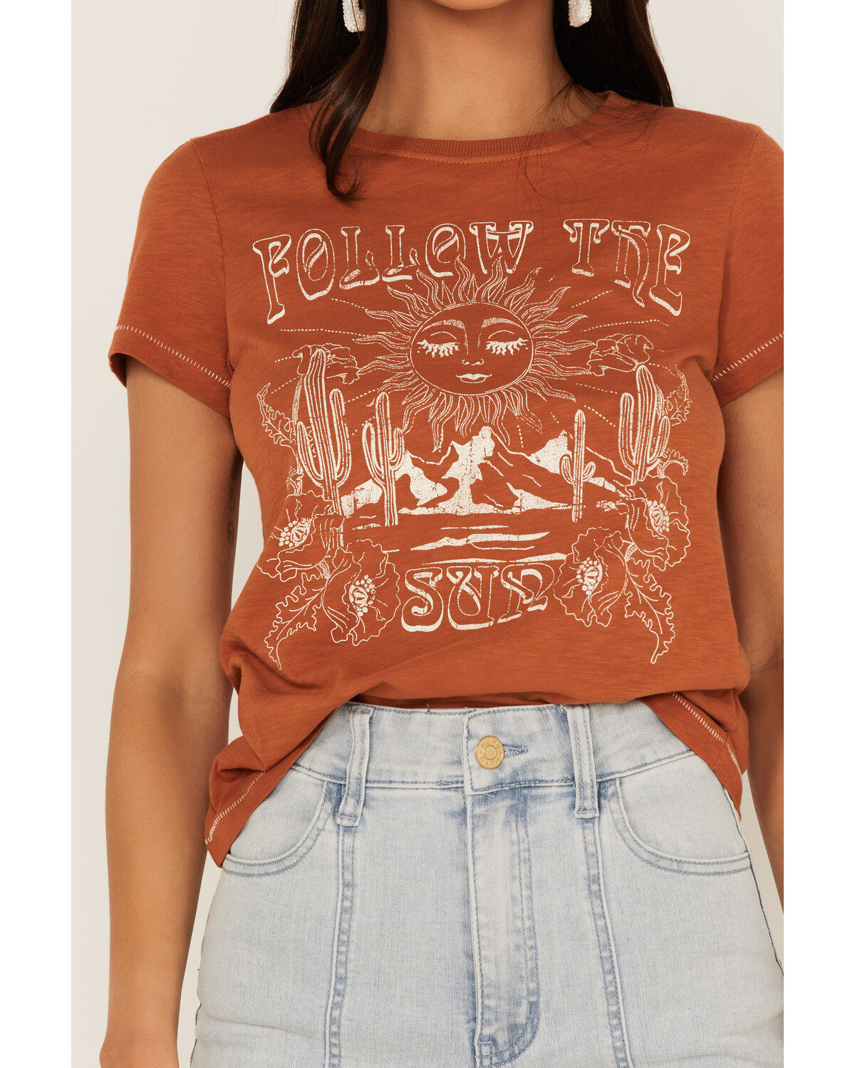 Shyanne Women's Follow The Sun Desert Graphic Tee