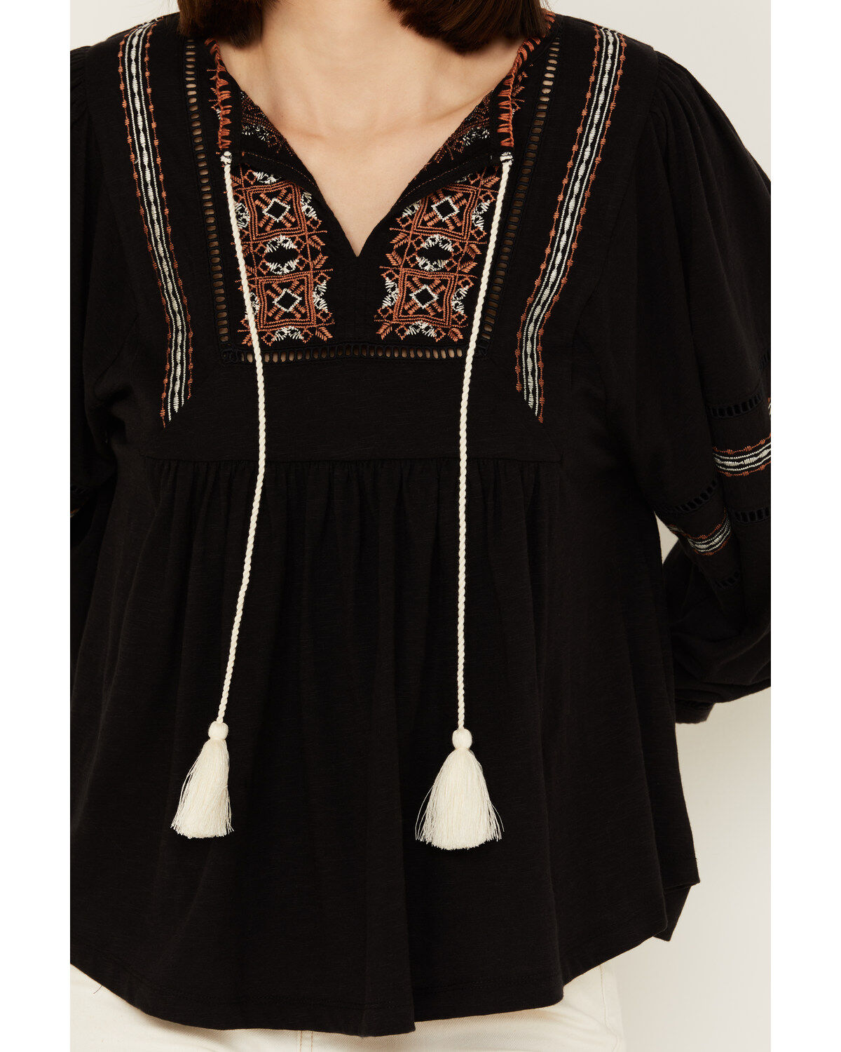 Shyanne Women's Embroidered Peasant Top