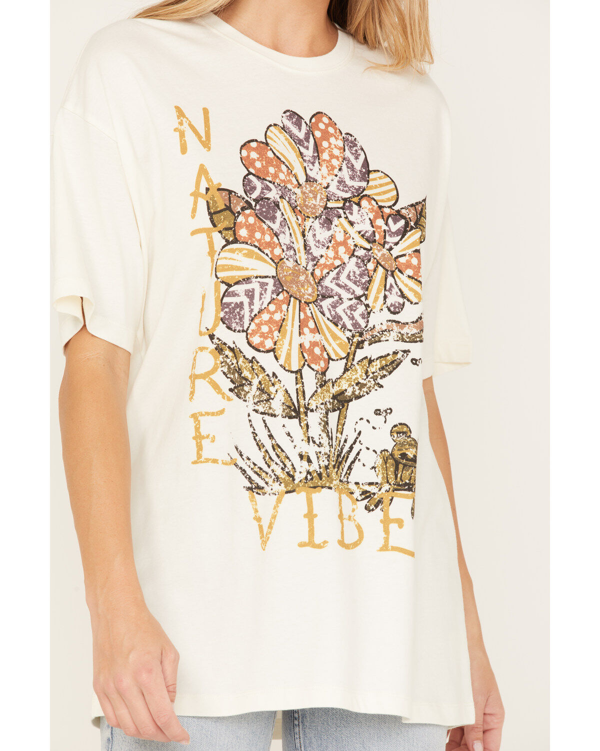 Cleo + Wolf Women's Nature Vibes Oversized Graphic Tee