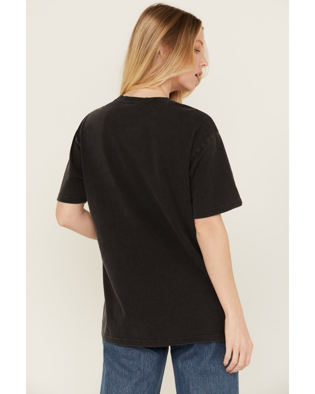 Ariat Women's Rolling Thunder Short Sleeve Graphic Tee