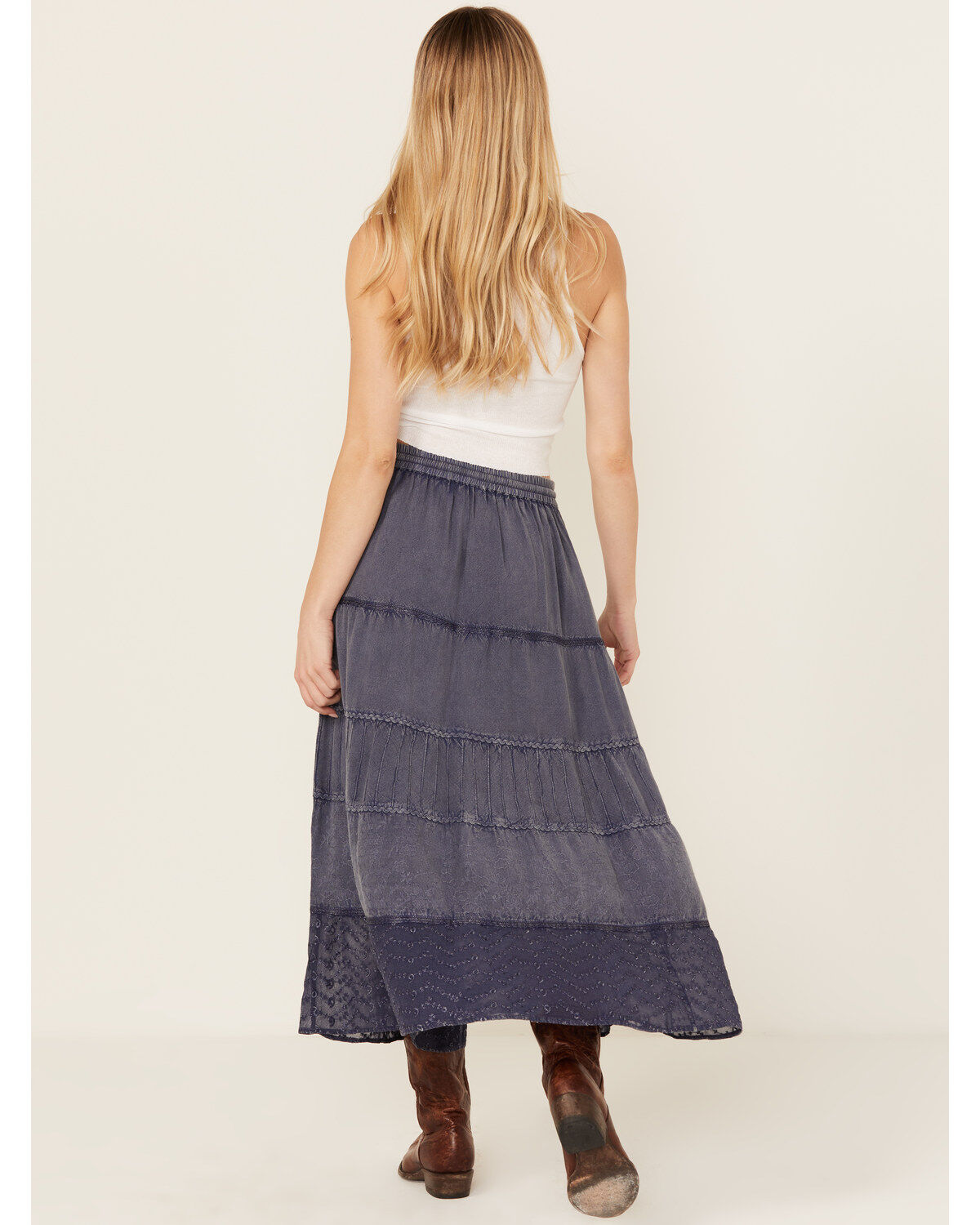 Gunit Women's Embroidered Midi Skirt