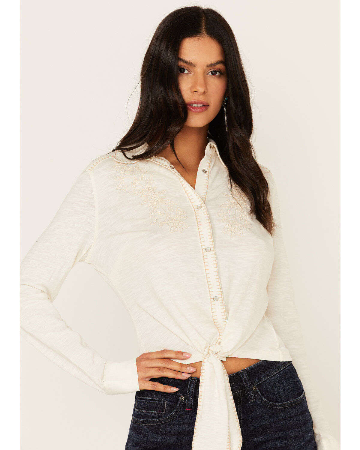 Idyllwind Women's Embroidered Tie Front Knit Long Sleeve Western Pearl Snap Shirt