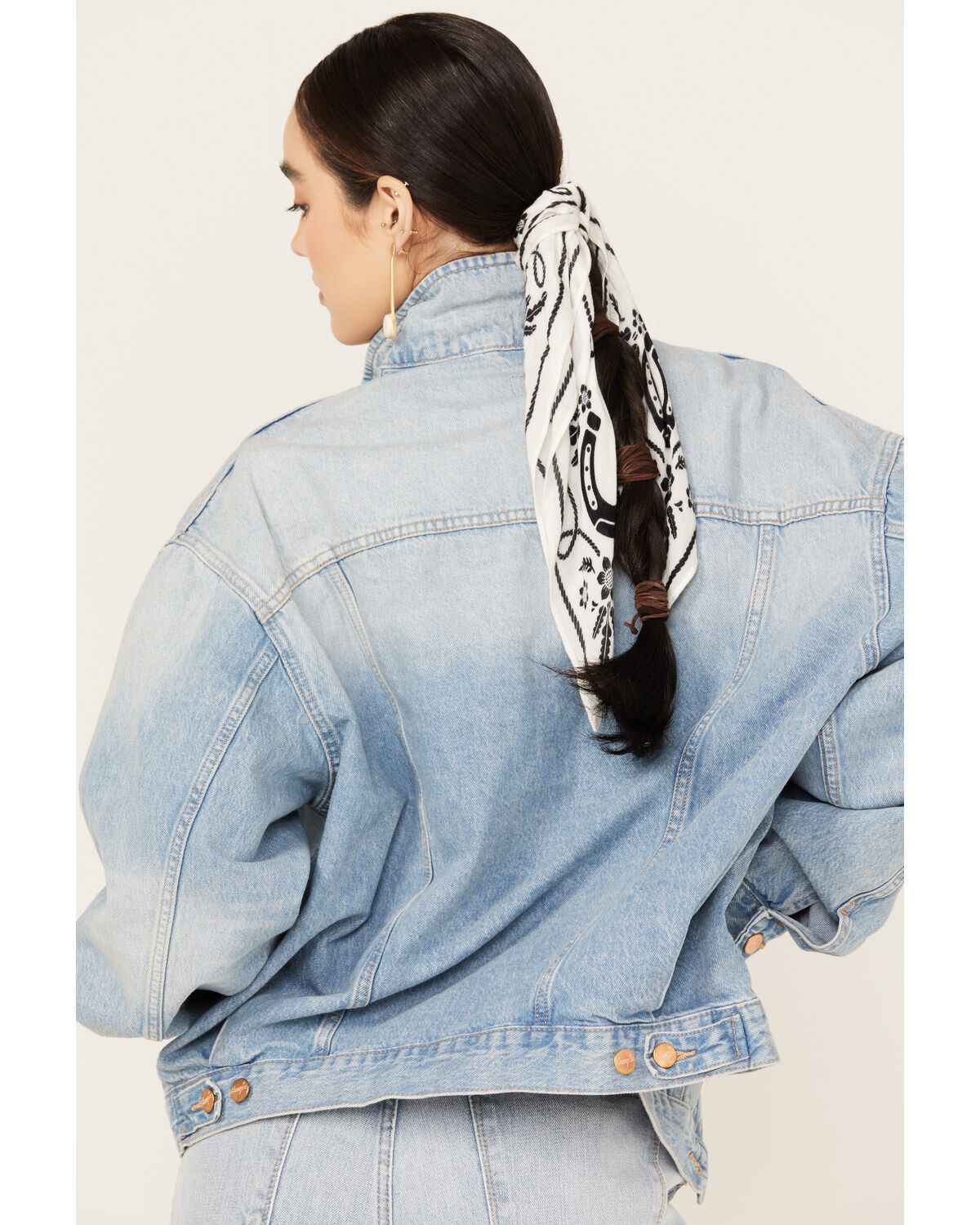 Wrangler Women's Light Wash Denim Trucker Jacket