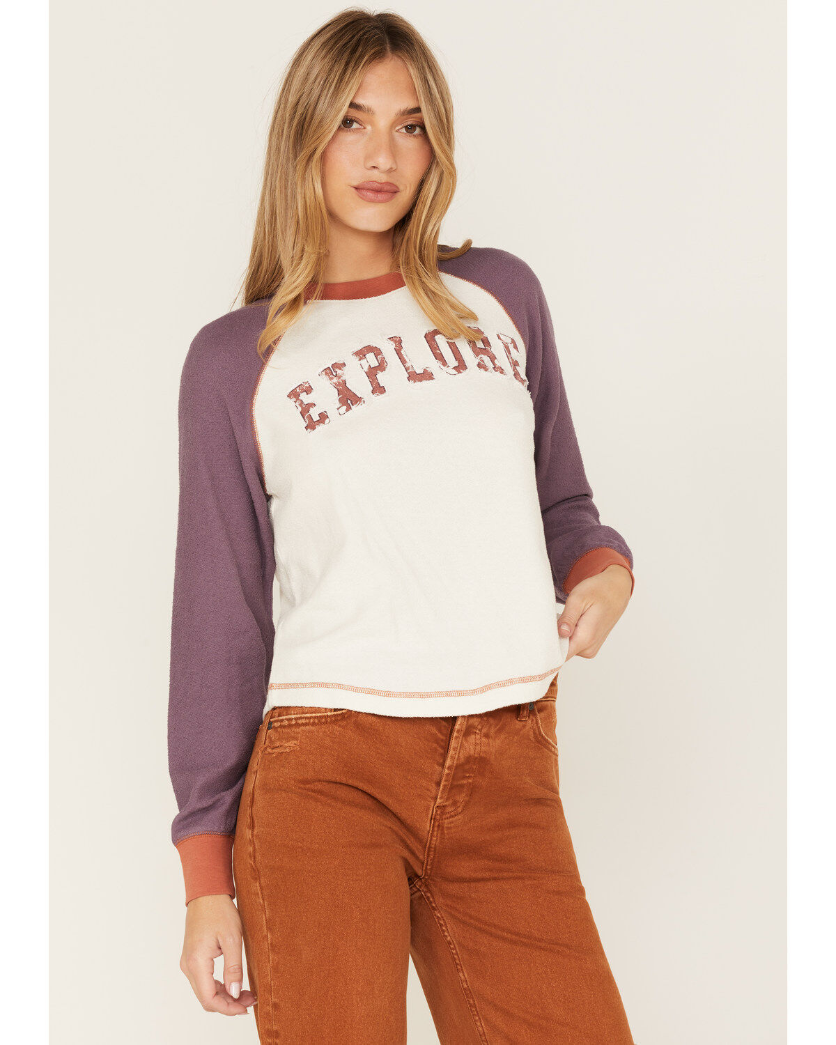 Cleo + Wolf Women's Explore Novelty Raglan Shirt