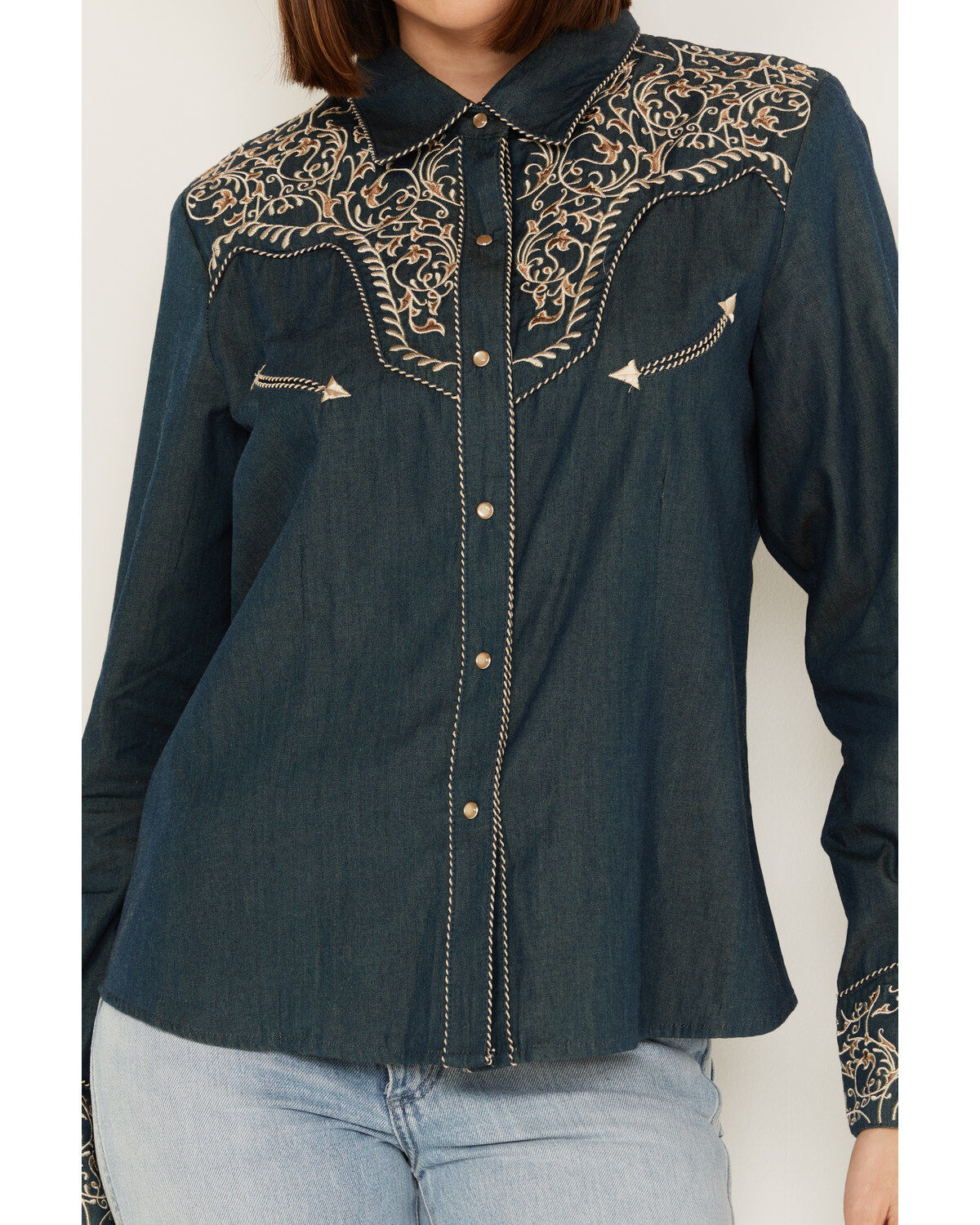 Scully Women's Vine Embroidered Long Sleeve Pearl Snap Western Shirt