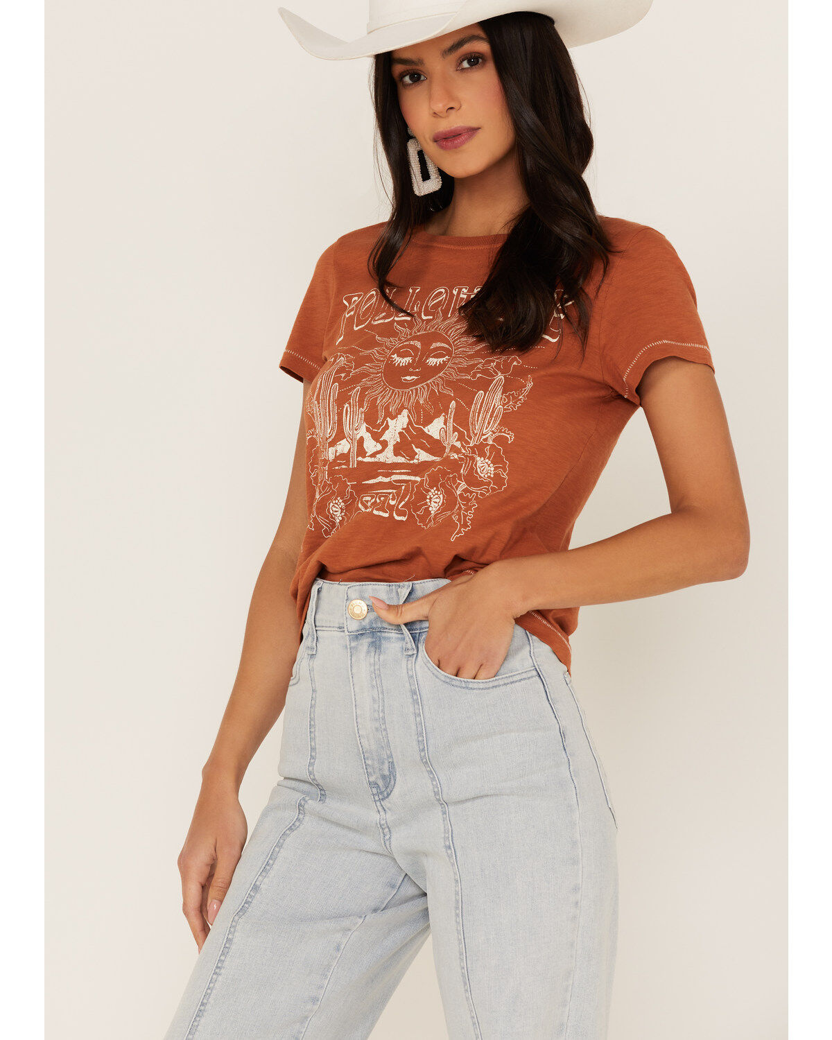 Shyanne Women's Follow The Sun Desert Graphic Tee