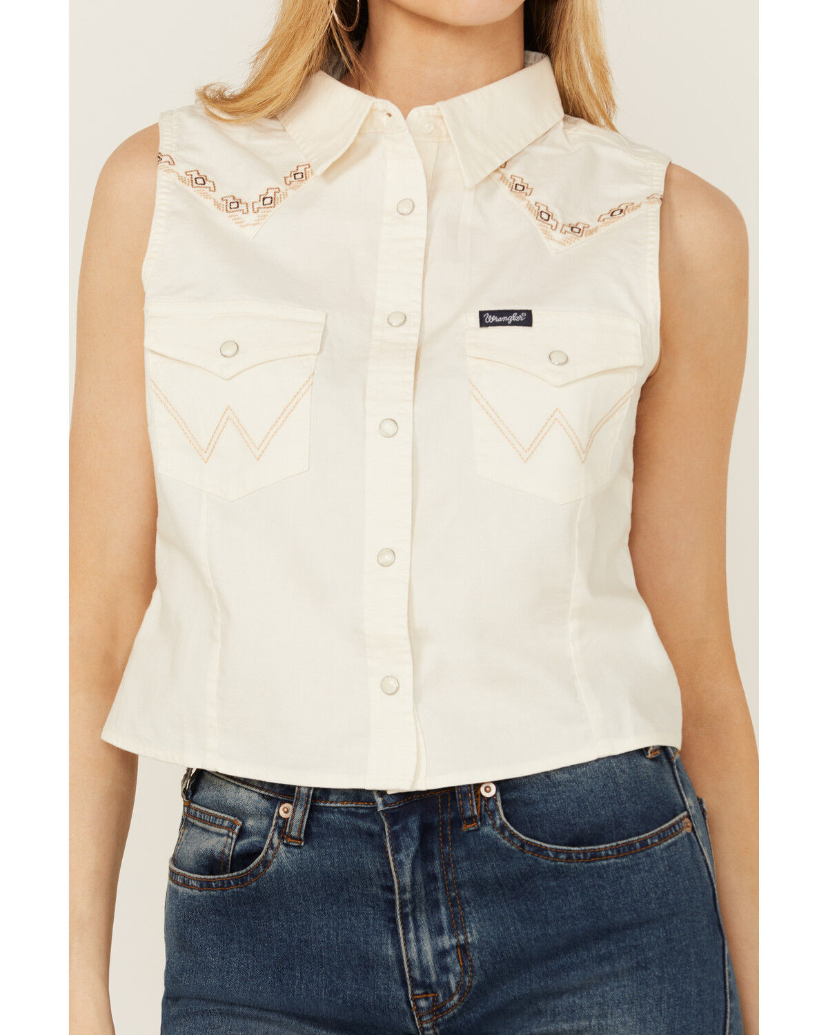 Wrangler Retro Women's Embroidered Sleeveless Snap Western Shirt