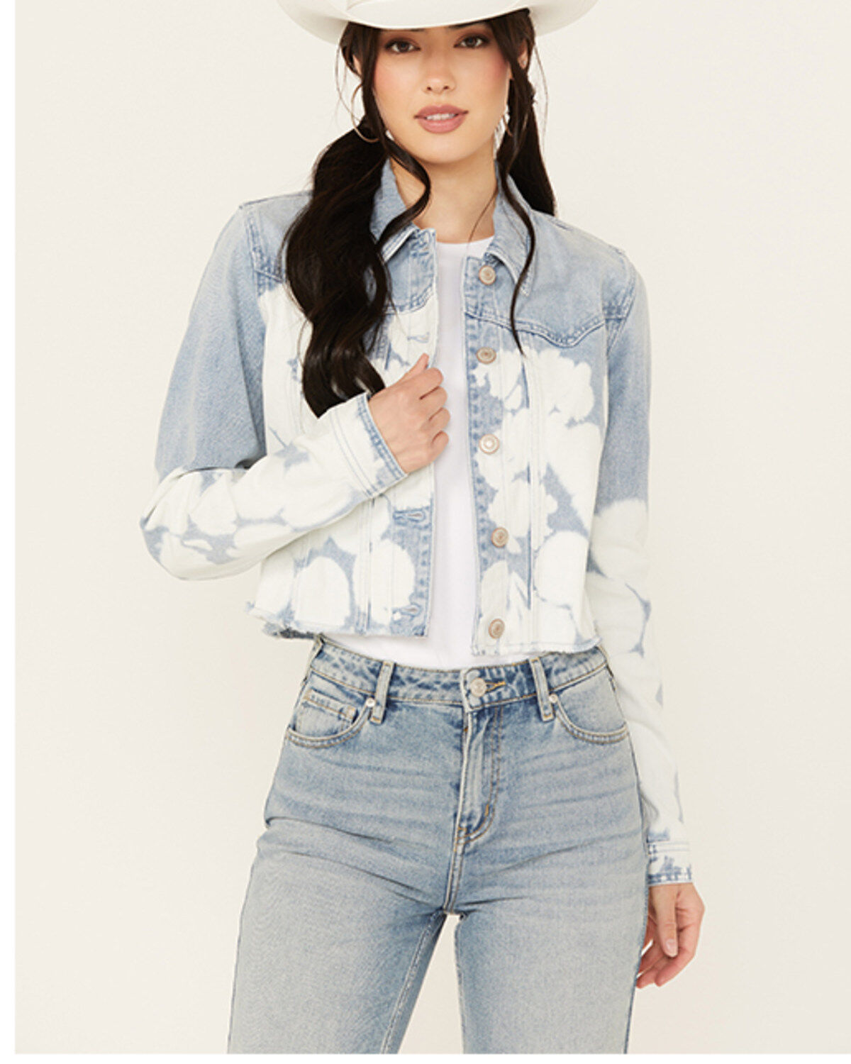 Shyanne Women's Light Wash Relaxed Cropped Denim Jacket
