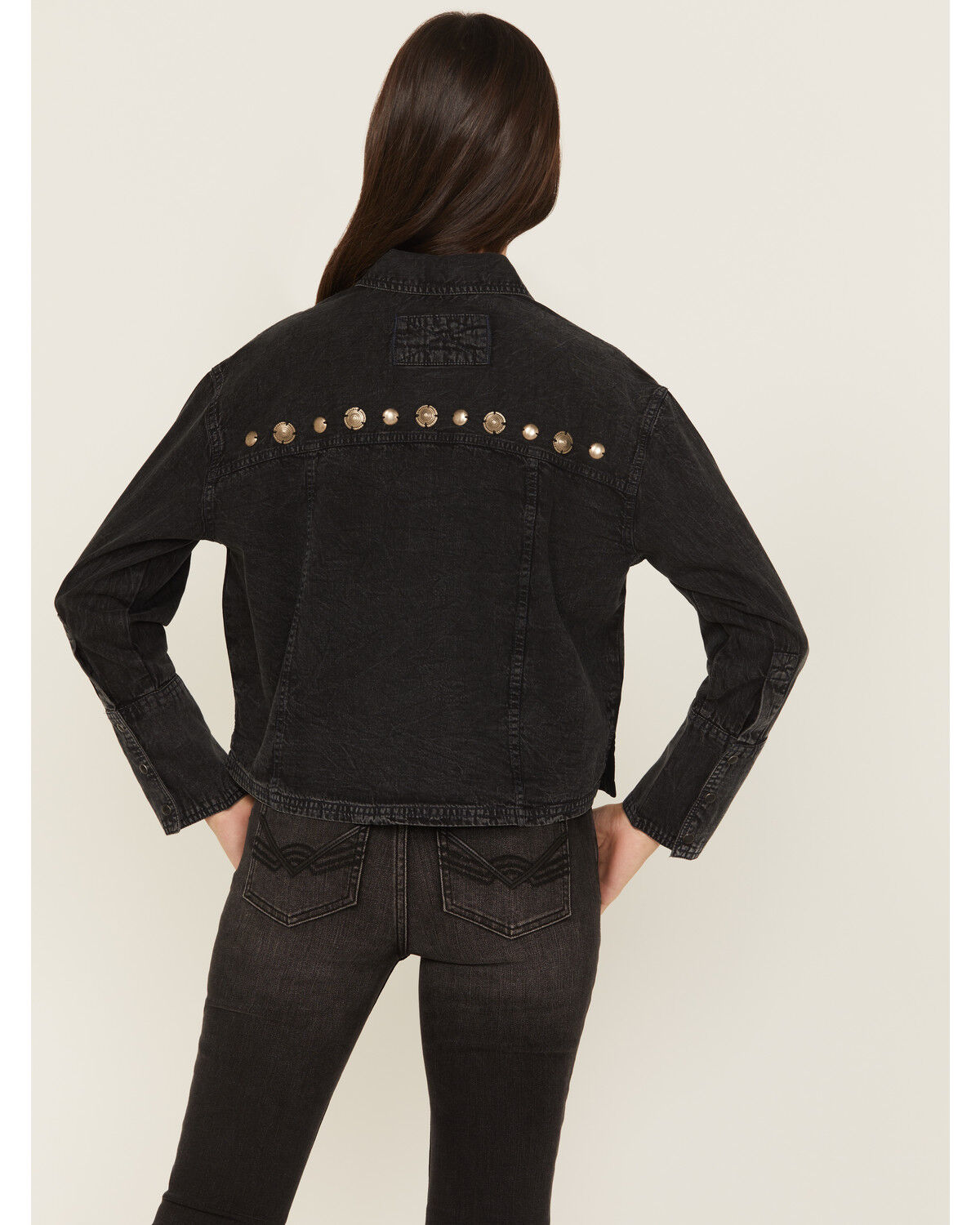 Idyllwind Women's Concho Embellished Long Sleeve Snap Western Shirt