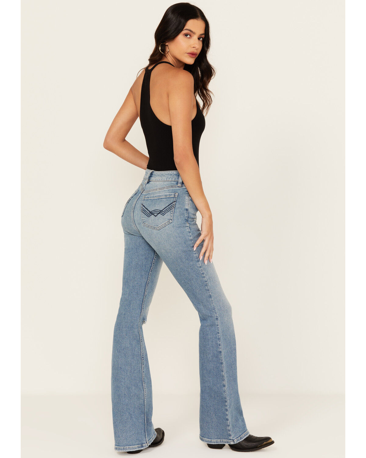 Idyllwind Women's Arbor Medium Wash Outlaw High Rise Flare Super Stretch Denim Jeans