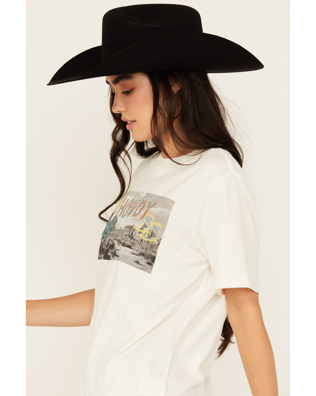 Shyanne Women's Howdy Photo Short Sleeve Graphic Tee
