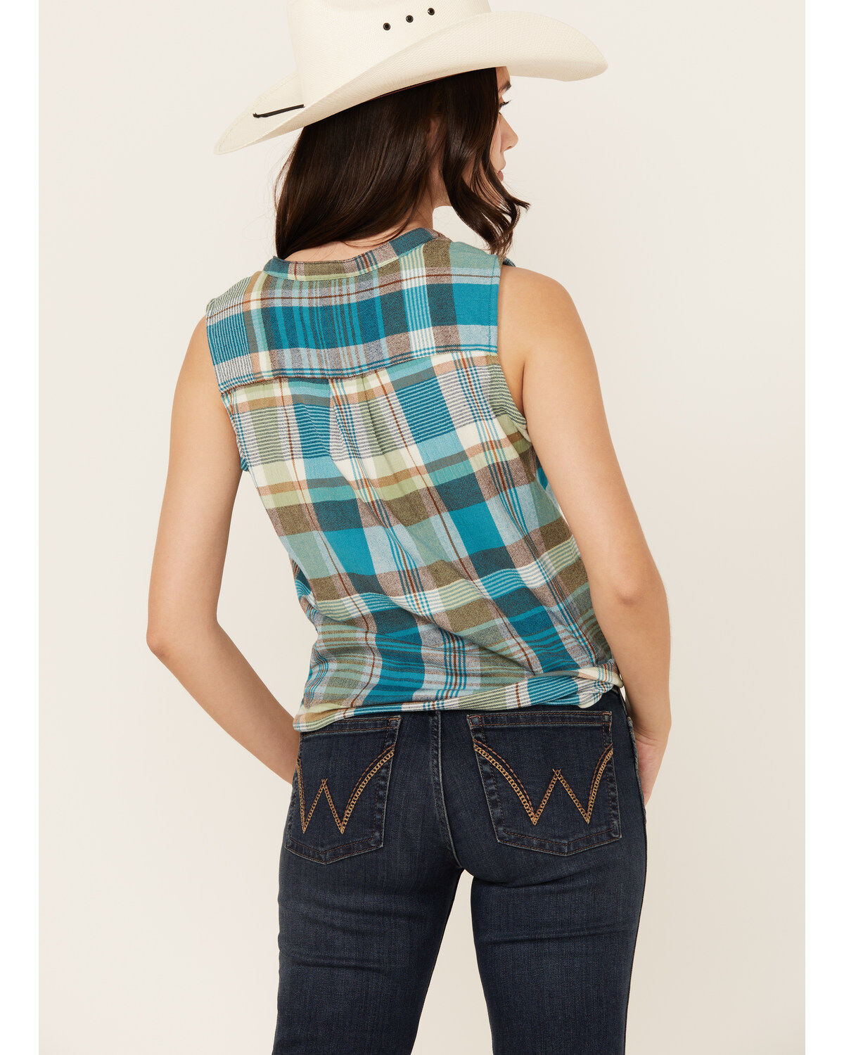 Shyanne Women's Plaid Print Twill Sleeveless Button-Down Western Shirt