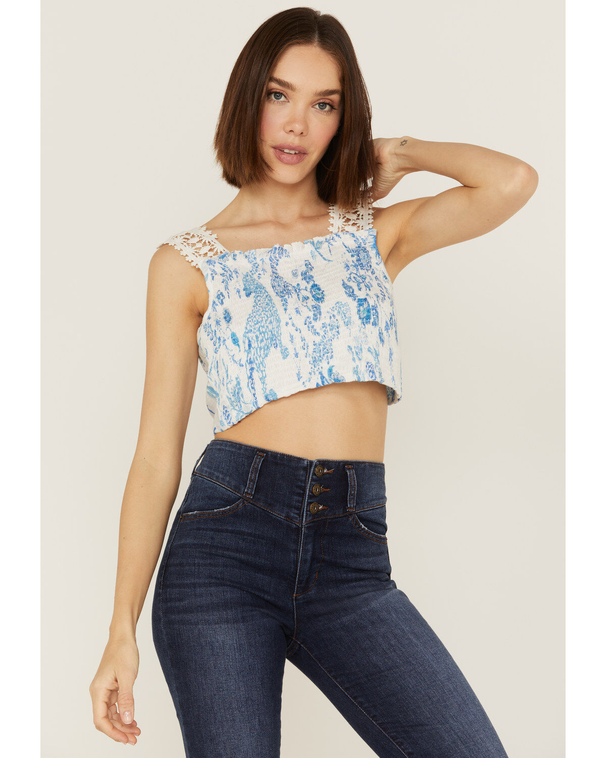 Z&L Women's Delphi Print Smocked Tie Back Sleeveless Crop Top
