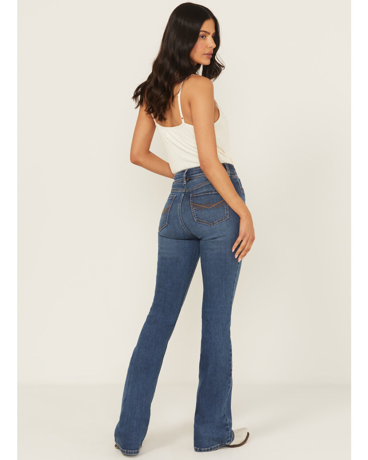 Idyllwind Women's Legend Medium Wash High Rise Bootcut Hold It In Extreme Stretch Denim Jeans