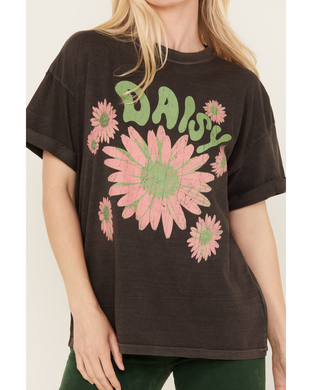 Girl Dangerous Women's Daisy Floral Boyfriend Graphic Tee