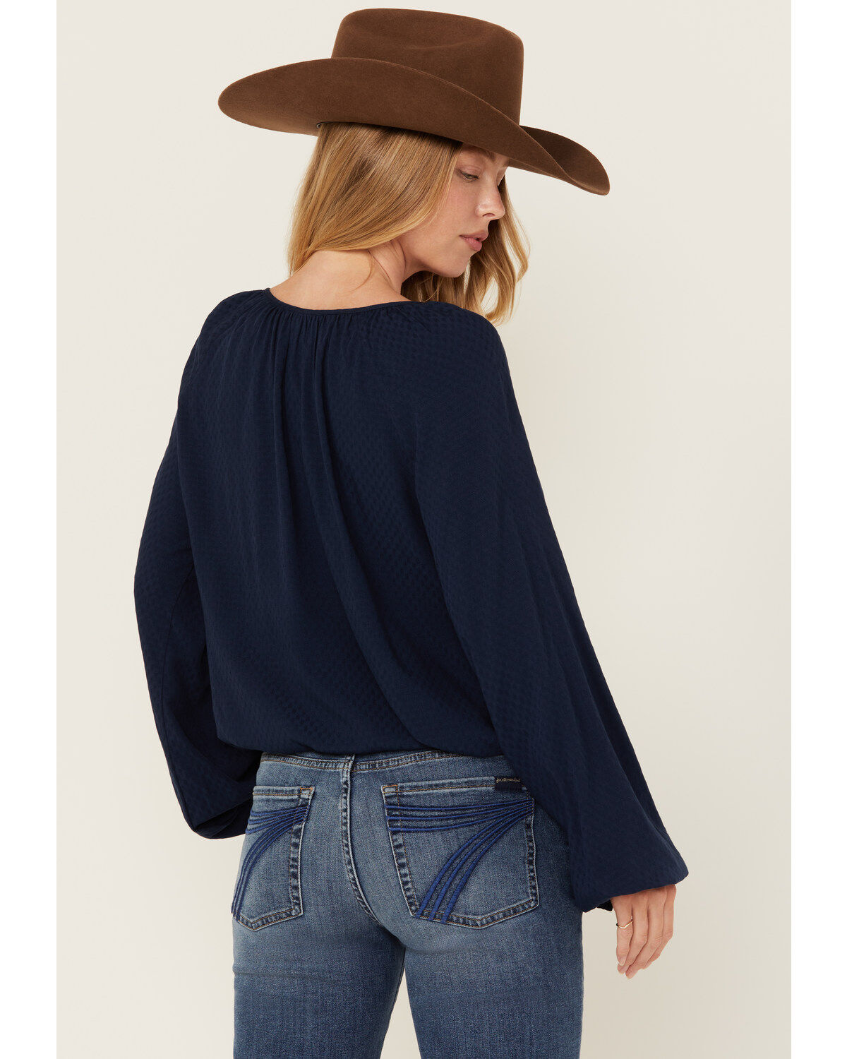 Cleo + Wolf Women's Christopher Solid Long Sleeve Peasant Top