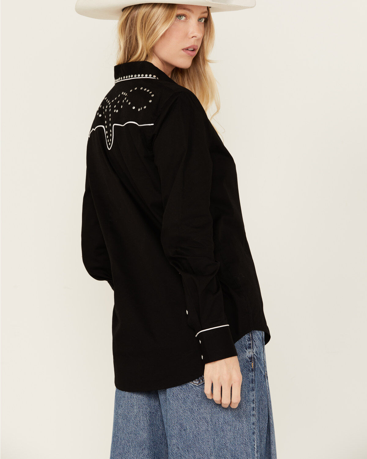 Panhandle Women's Retro Studded Long Sleeve Snap Western Shirt