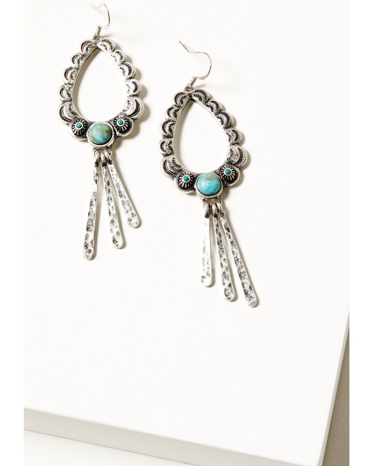 Idyllwind Women's Bellafonte Teardrop Scalloped Earrings