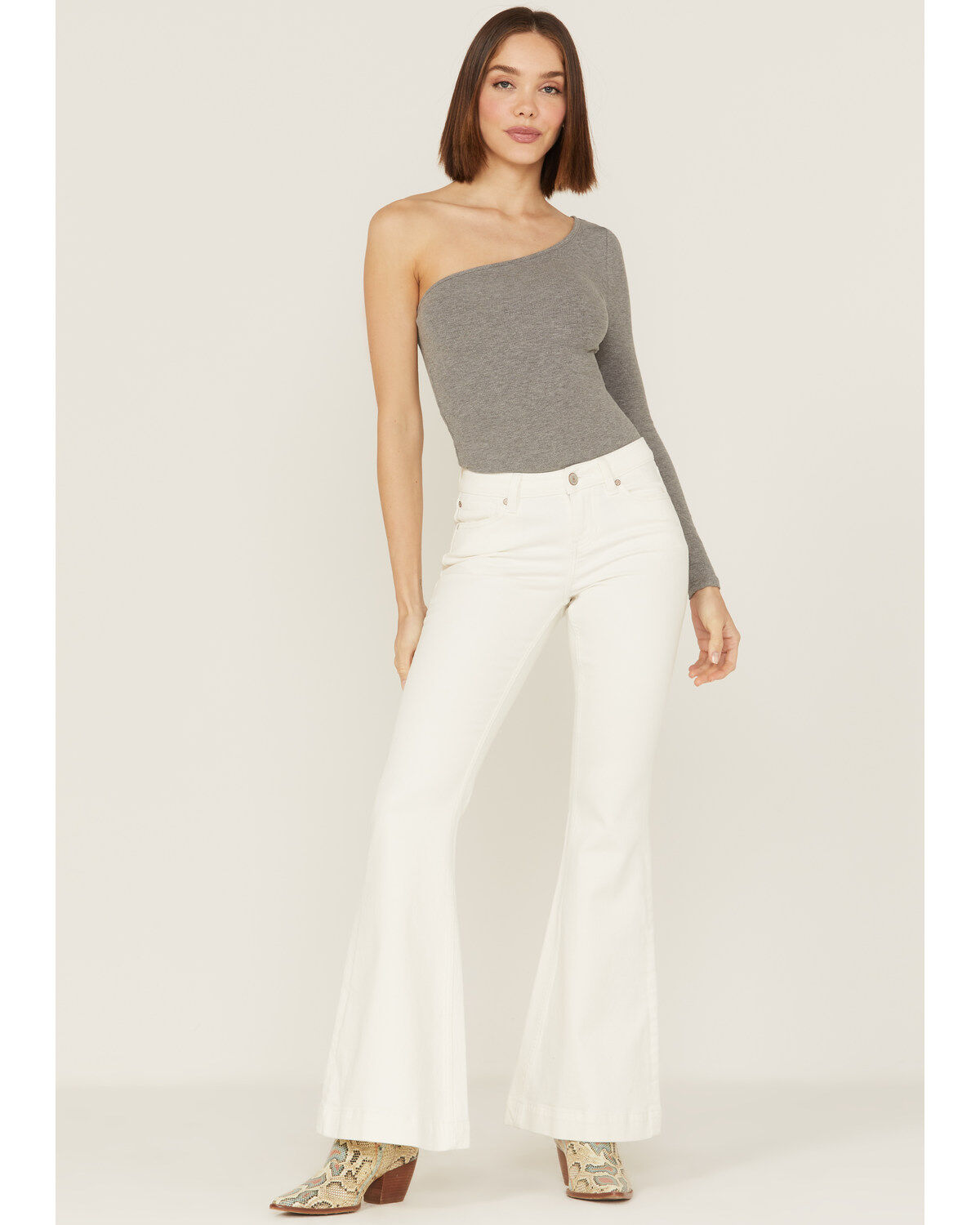Shyanne Women's Mr. Flare Mid Rise White Cloud Dancer Flare Jeans