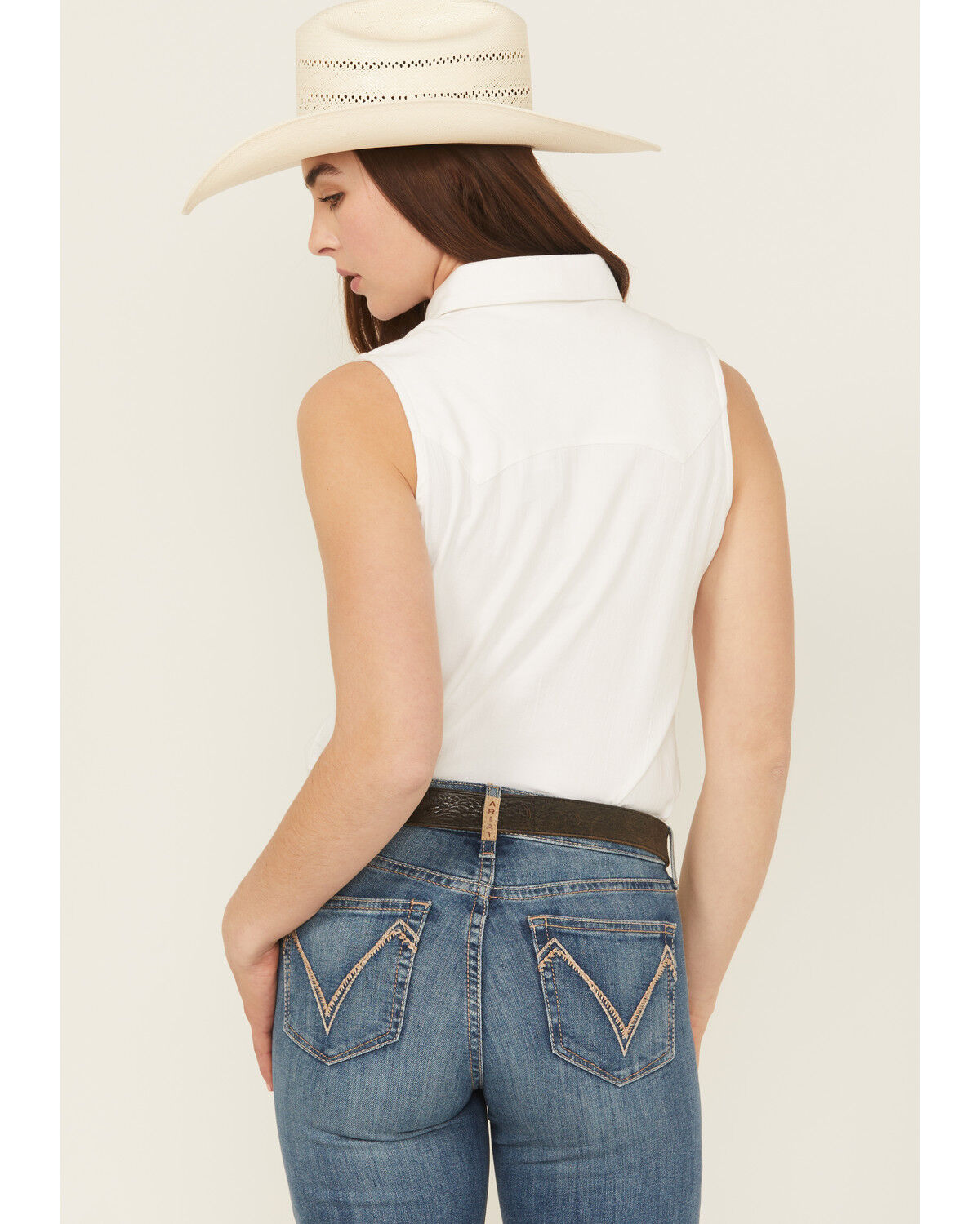 Shyanne Women's Embroidered Sleeveless Button-Down Western Shirt