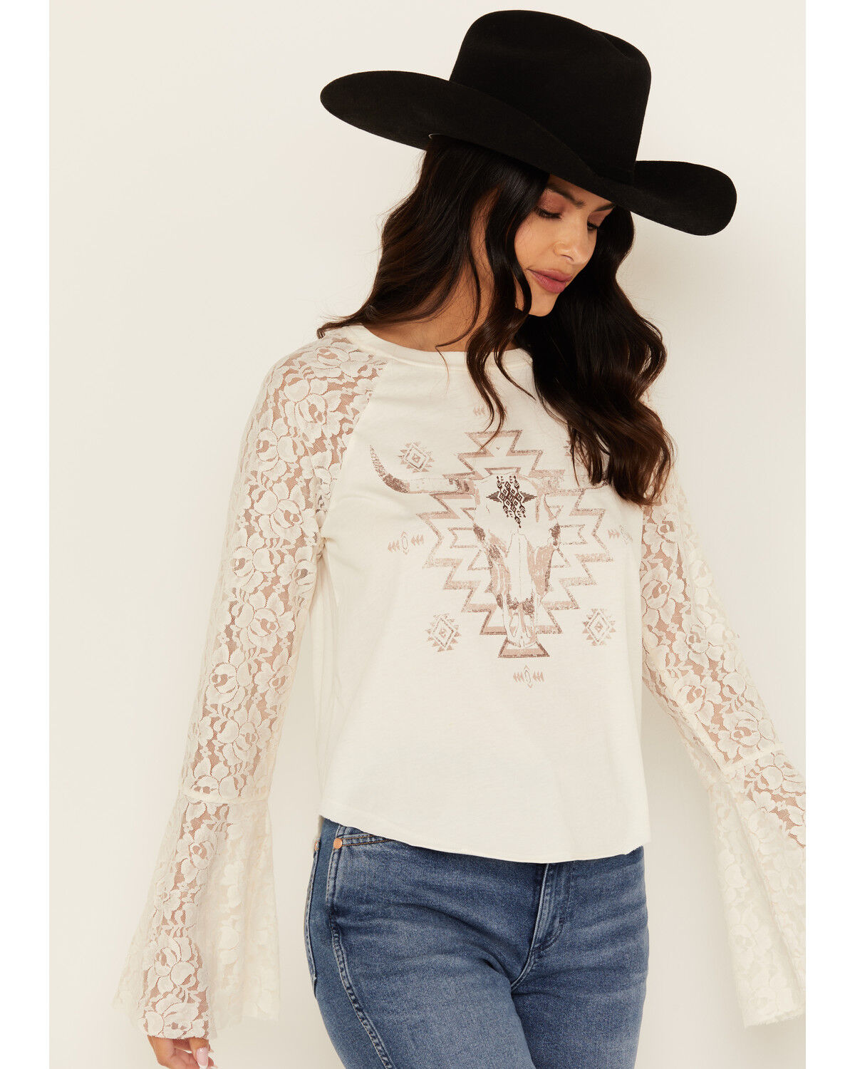 Shyanne Women's Steer Lace Long Sleeve Graphic Tee