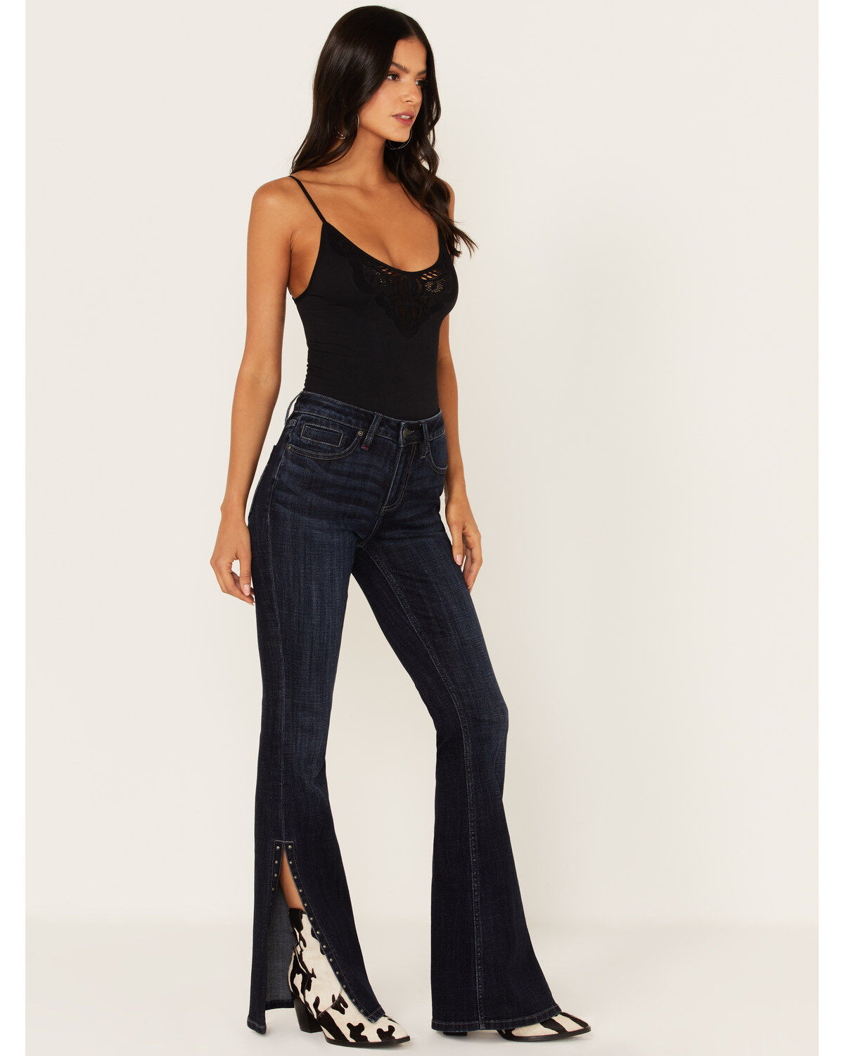 Idyllwind Women's Elliston Dark Wash Mid Rise Studded Slit Bootcut Jeans
